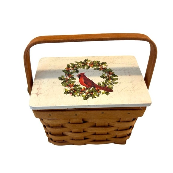 Red Cardinal Small Christmas Basket Lidded - Picture 1 of 15